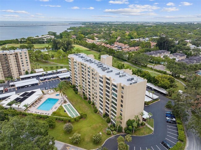 Building Photo - 2621 Cove Cay Dr