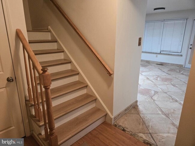 Building Photo - 115 Farrington Ct