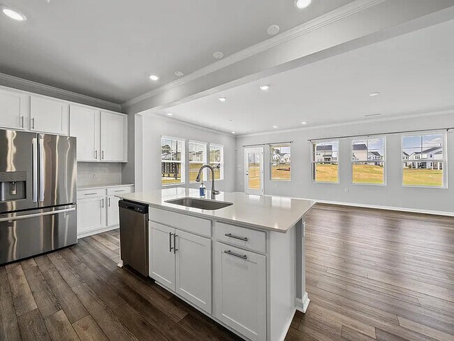Building Photo - Lease OR Lease to Own