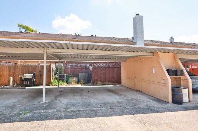 Building Photo - 5800 Lumberdale Rd