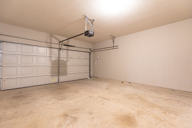 Building Photo - 27462 Paraiso Sands