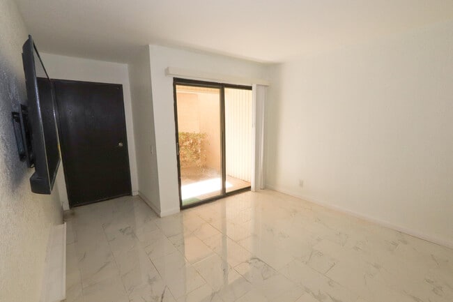 Building Photo - 751 Los Felices Cir W