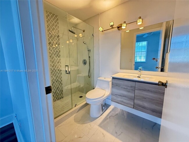Building Photo - 16736 Hemingway Dr