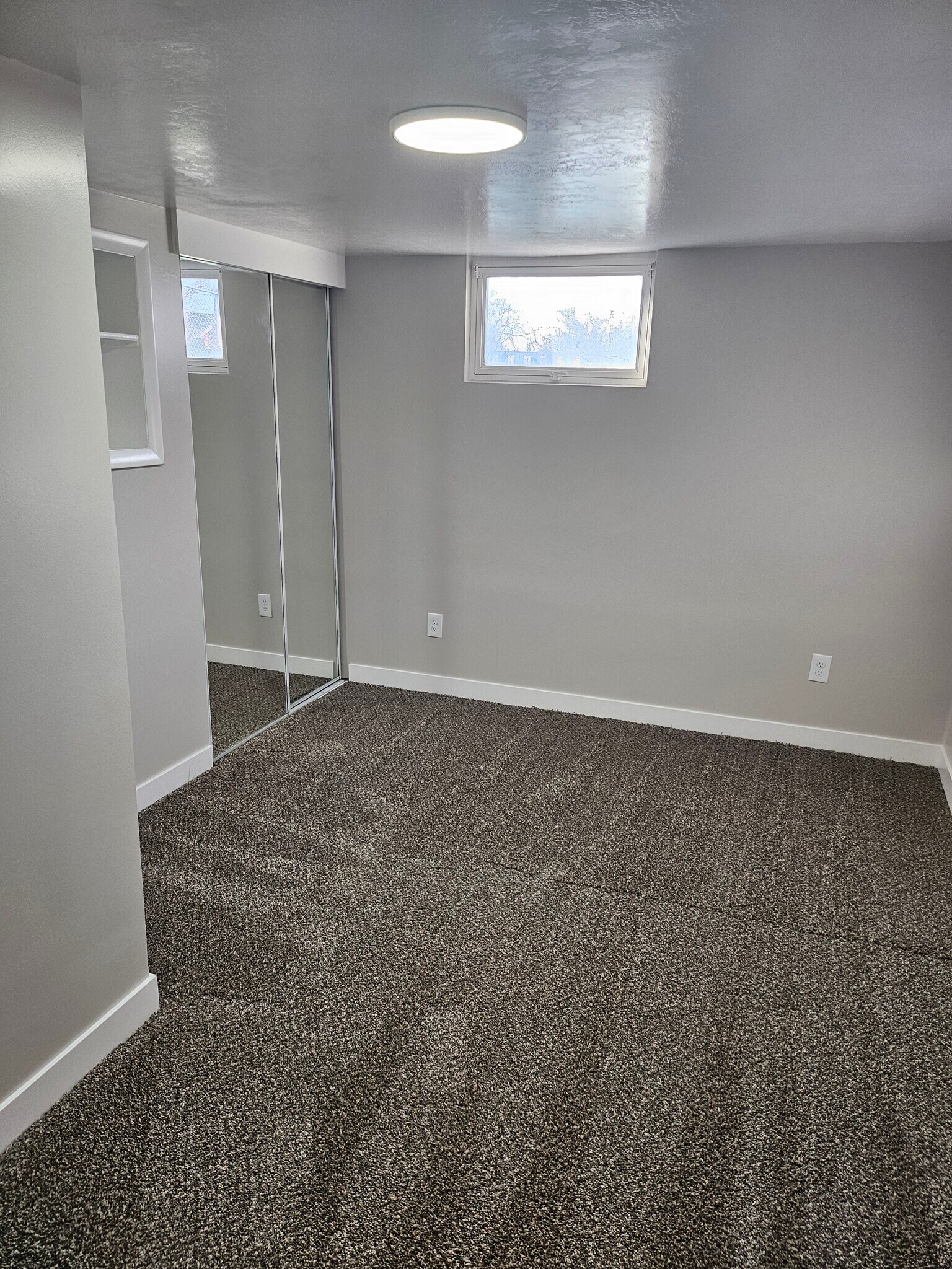 Building Photo - 3503 Quincy Ave