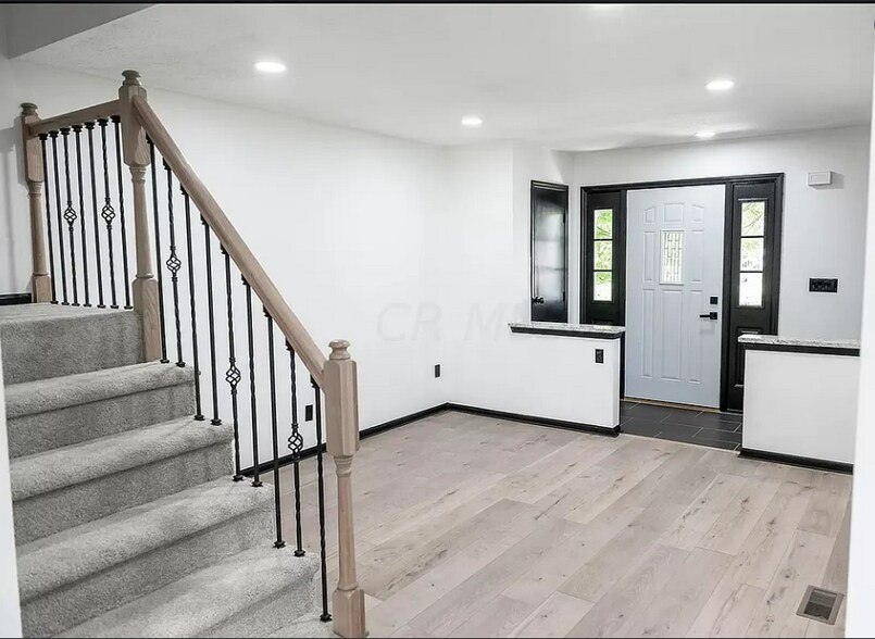 Building Photo - 1560 Waterstone Ct
