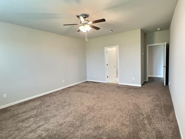 Building Photo - 4667 Teallach Way