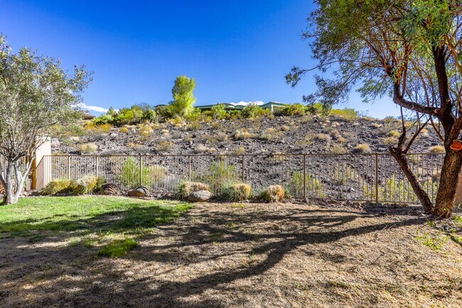 Building Photo - Anthem Country Club Beauty w/ Casita