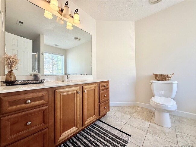 Building Photo - 234 Pender Rd