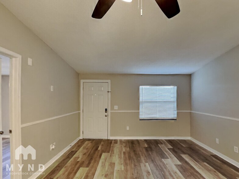 Building Photo - 10983 Witchaven St