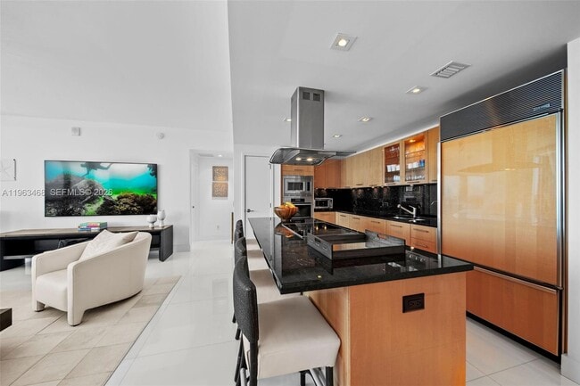 Building Photo - 6899 Collins Ave