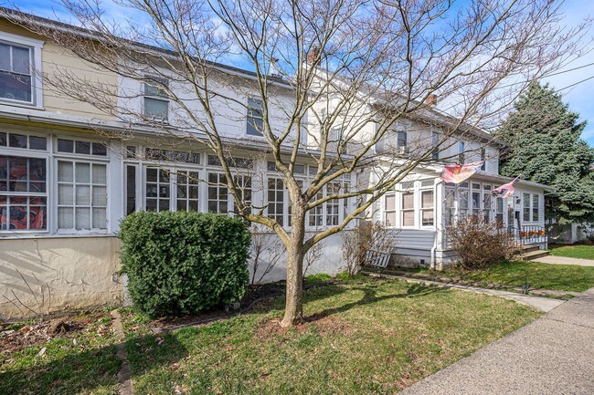 Building Photo - Beautiful 3 Bedroom Twin in Lansdale with garage $2,400/month