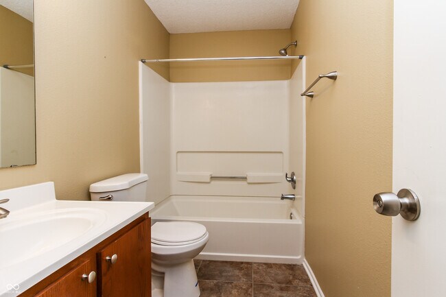 Building Photo - 1766 Blue Grass Pkwy