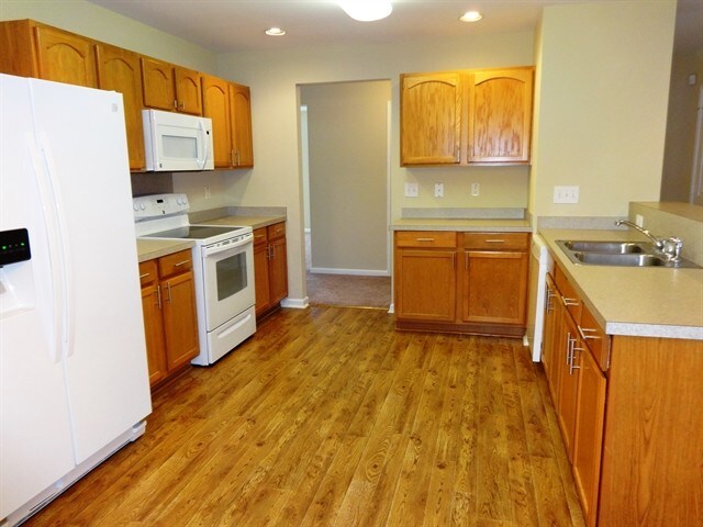 Building Photo - 5145 Torrey Ln