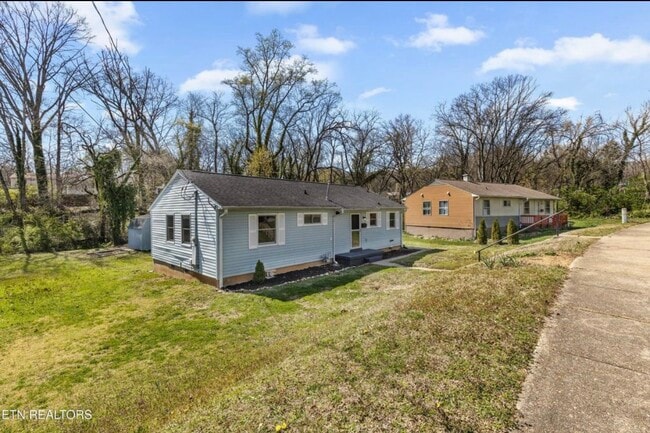 Building Photo - 105 Audubon Rd