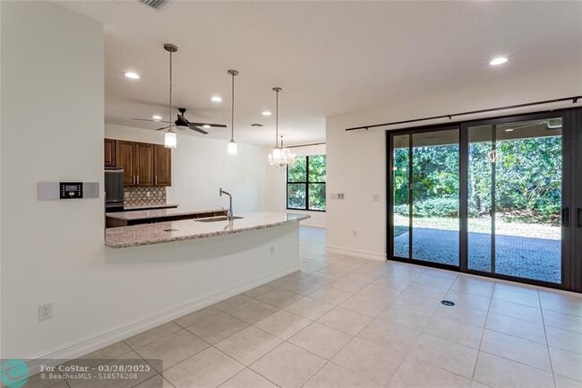 Building Photo - 8127 Rainforest Jasper Ln