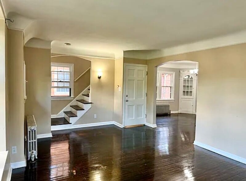 Building Photo - 3682 Glencairn Road
