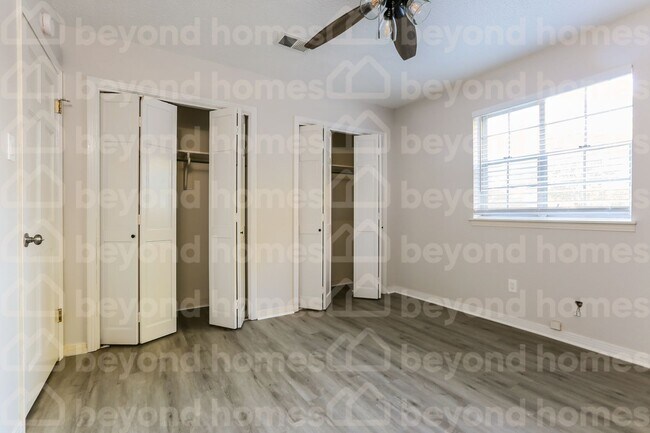Building Photo - Updated 4 Bed Home in Reservoir with Moder...