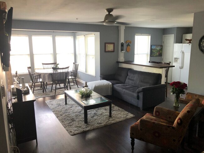 Building Photo - 7518 Snowpea Court, Unit E