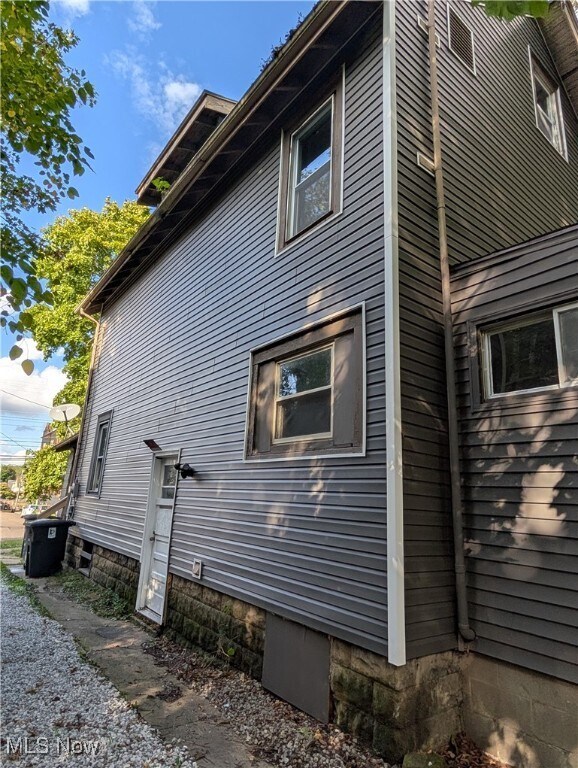 Building Photo - 832 E Buchtel Ave