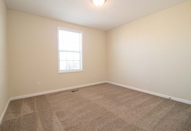 Building Photo - 992-C S Ash Ridge Dr