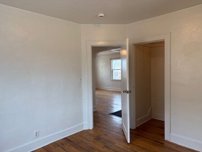 Building Photo - Thirteenth 2104 &amp; 2102