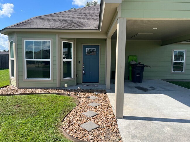 Building Photo - 1039 Lillian Michel Dr