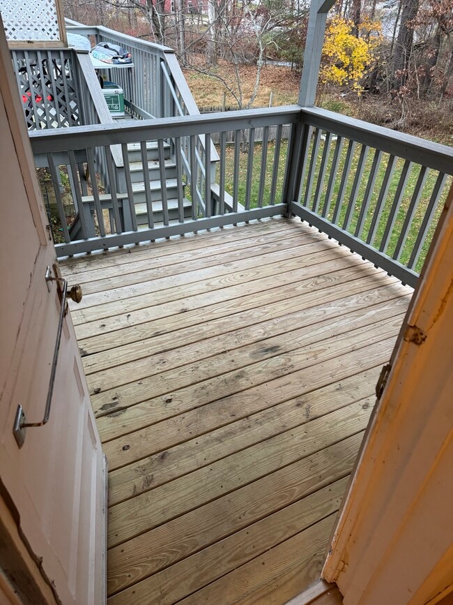 Building Photo - 162c