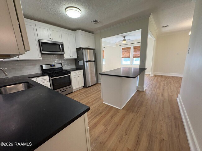 Building Photo - 524 Cedar Crest Ct