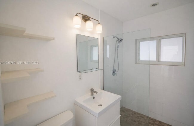 Building Photo - 560 NE 67th St