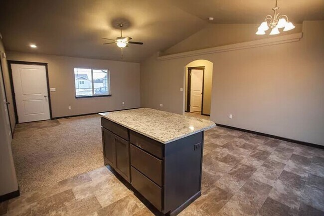 Building Photo - Charming 3-Bedroom Home in Post Falls
