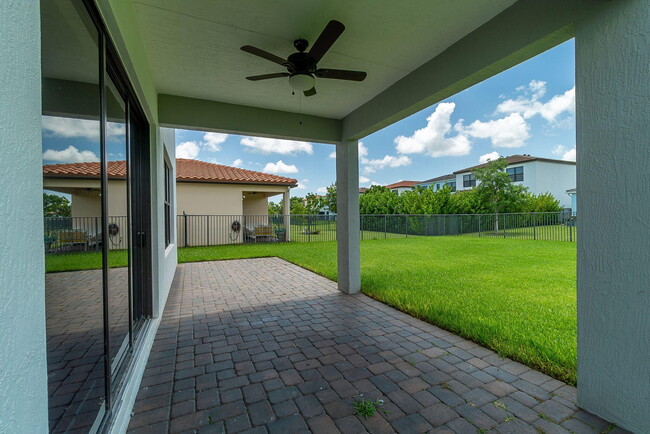 Building Photo - 5447 Starfish Rd