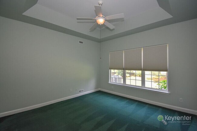 Building Photo - 1616 Saratoga Ct