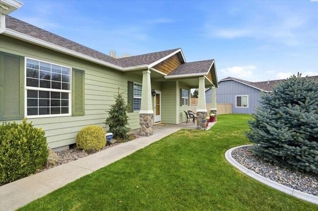 Building Photo - 5812 W 11th Ave