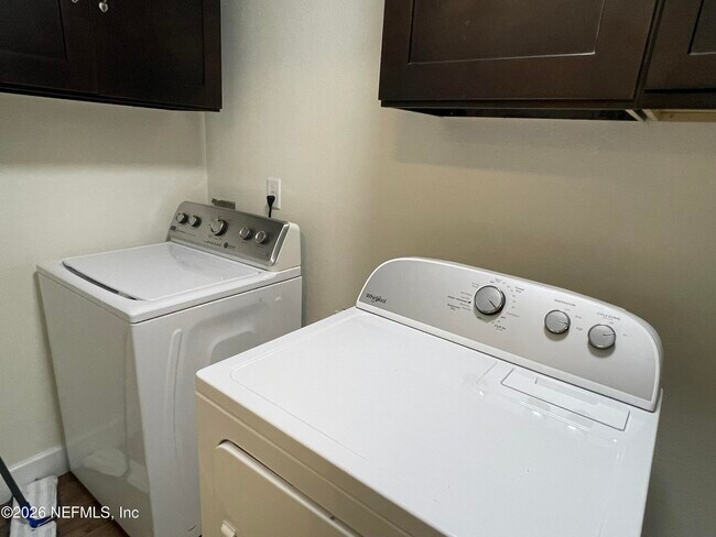 Building Photo - 4055 Dimsdale Rd