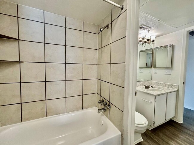 Building Photo - 6500 W 43rd St