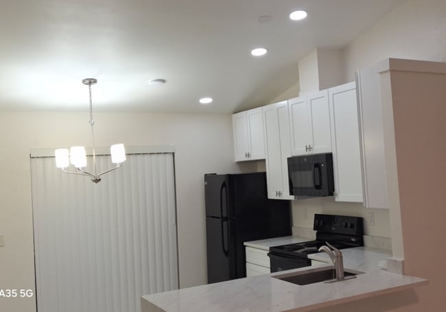 Building Photo - 12240 Eastcove Dr