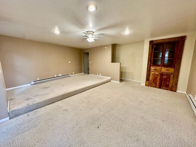 Building Photo - 2709 Josephine St