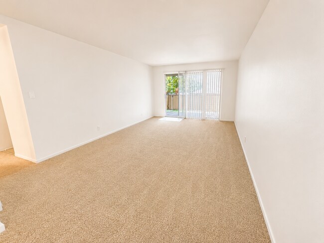 Building Photo - Fremont 1 bedroom is in central location near everything