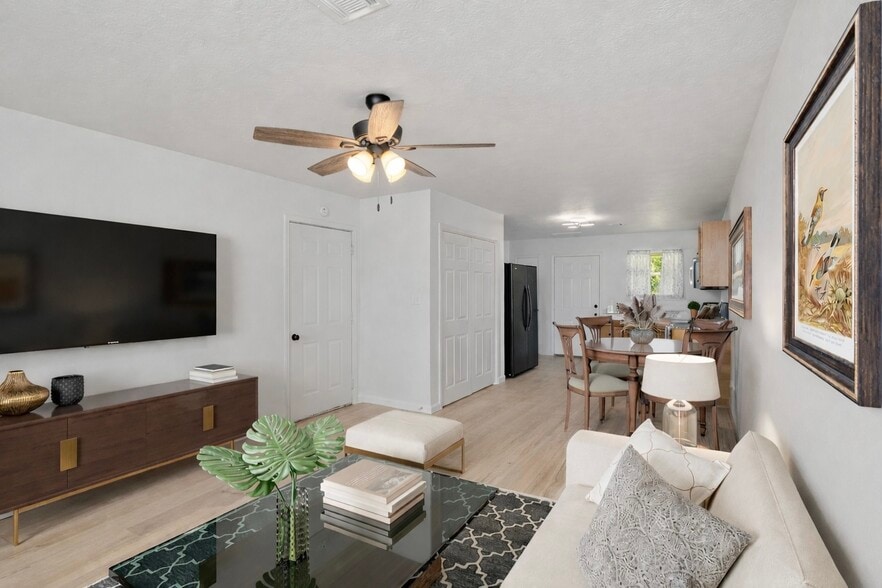 Building Photo - 1112 Shellie Ln