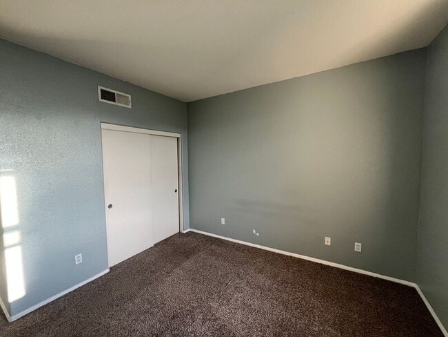 Building Photo - 44740 Adam Ln