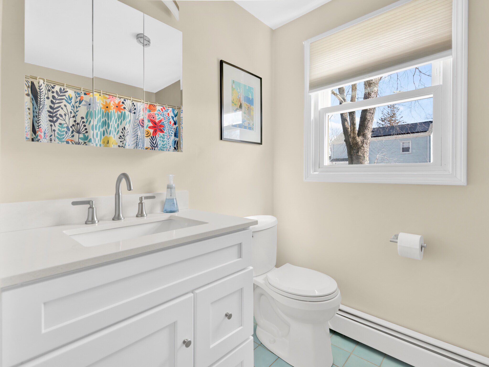 Building Photo - 32 Hamlin Ave