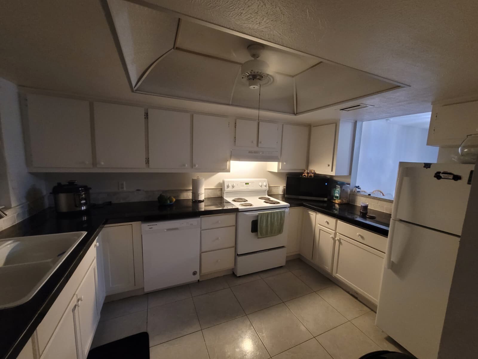 Building Photo - 203 SE 15th Pl