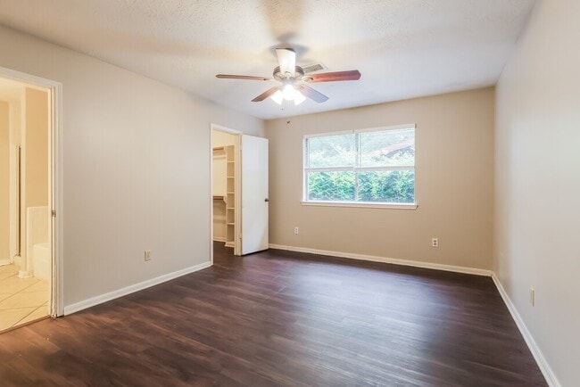 Building Photo - 28807 Binefield St