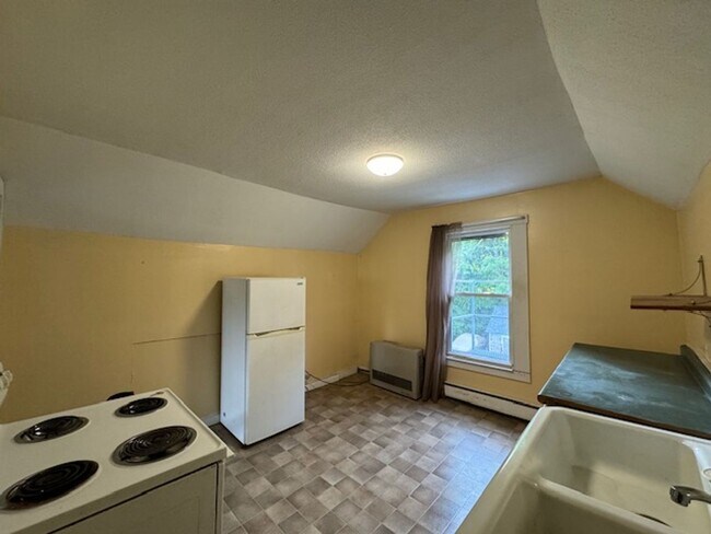 Building Photo - 50 Winter St