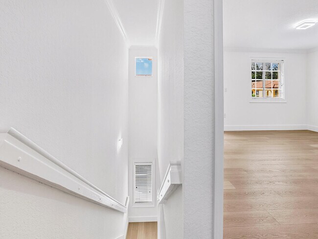 Building Photo - 11475 NW 94th Pl