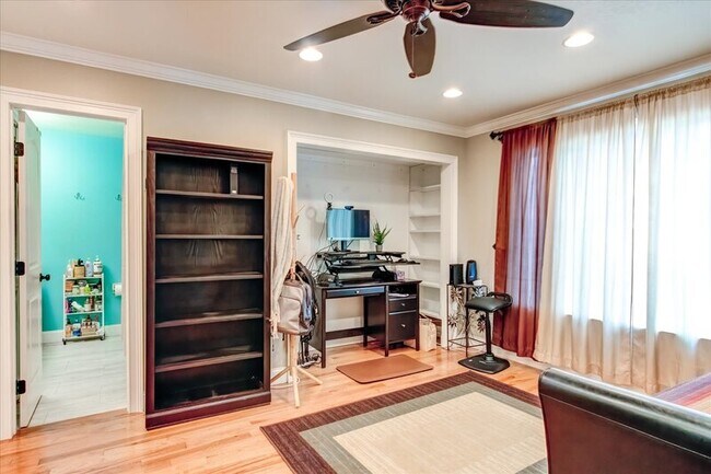 Building Photo - 848 Bucksaw Pl