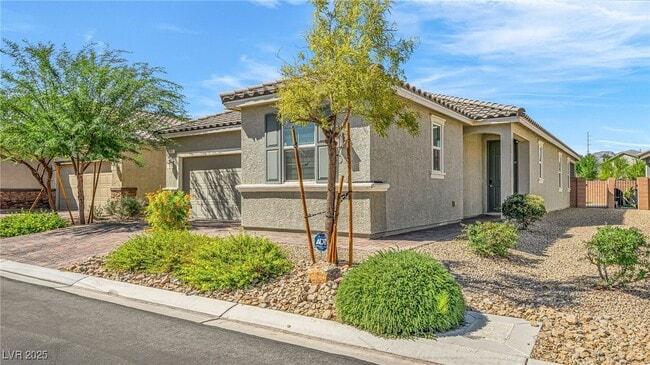 Building Photo - 5827 Casa Branca St