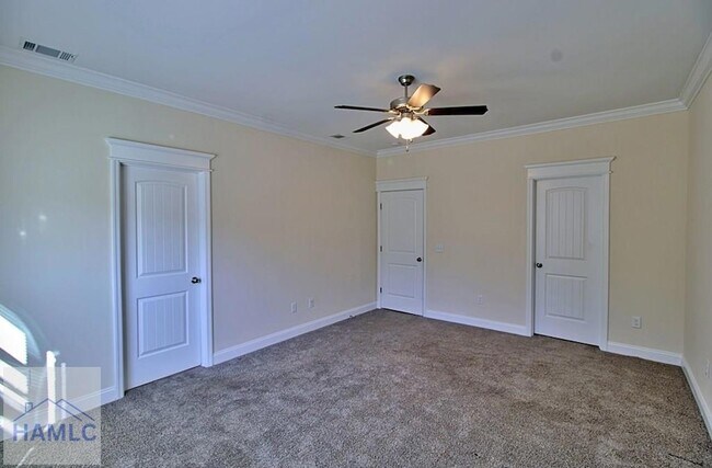 Building Photo - 455 Bluff Rd