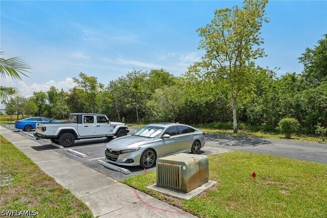 Building Photo - 13345 Broadhurst Loop