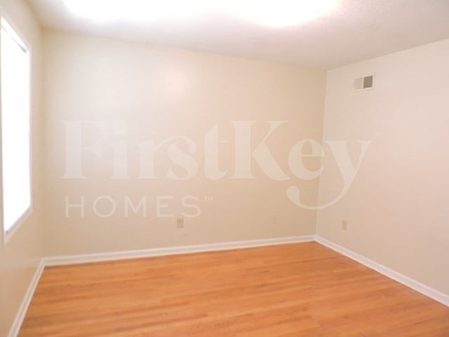 Building Photo - 5595 Scottsdale Ave